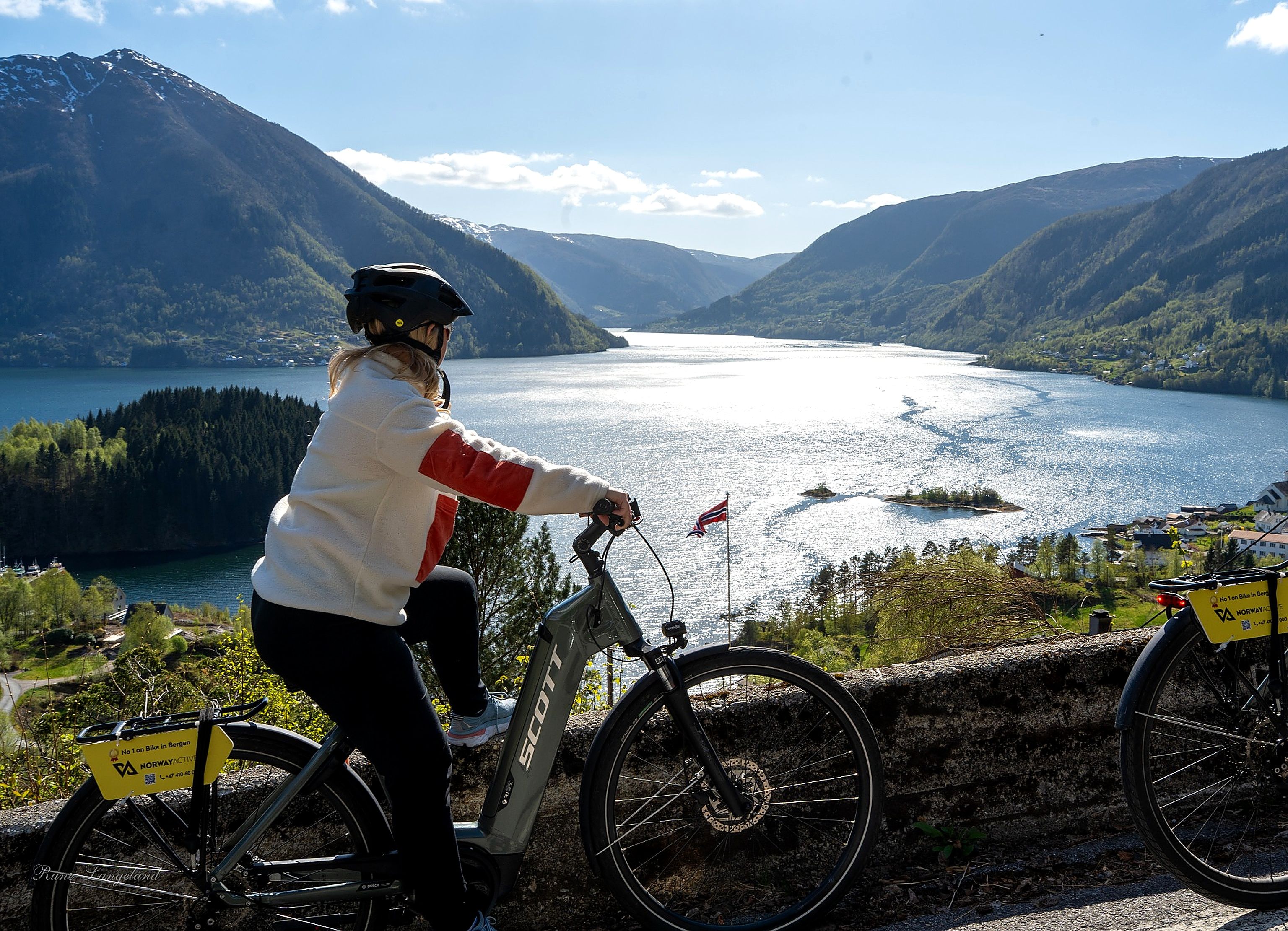 E‑Bike & Fjord Safari in Osterfjorden